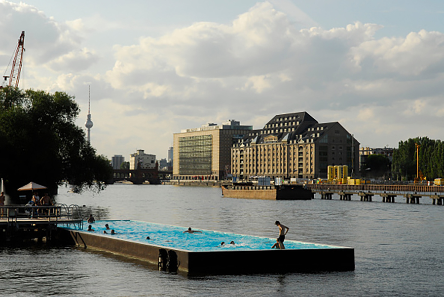 Badeschiff Arena