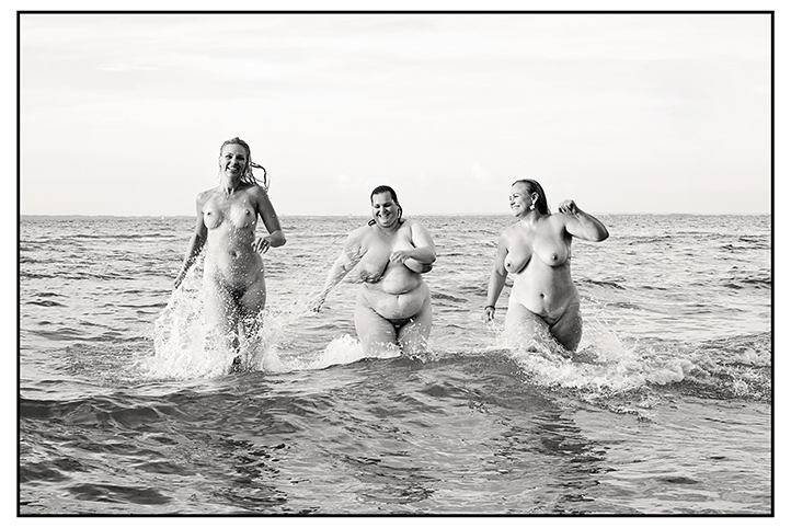 Heidi har fået 49 kvinder til fotografere sig nøgne: Sådan ser kvinder rigtigt ud - ALT.dk