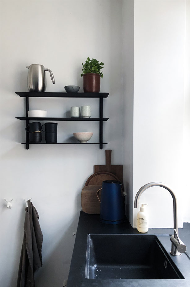 Hylden i køkkenet er fra Gejst Design.