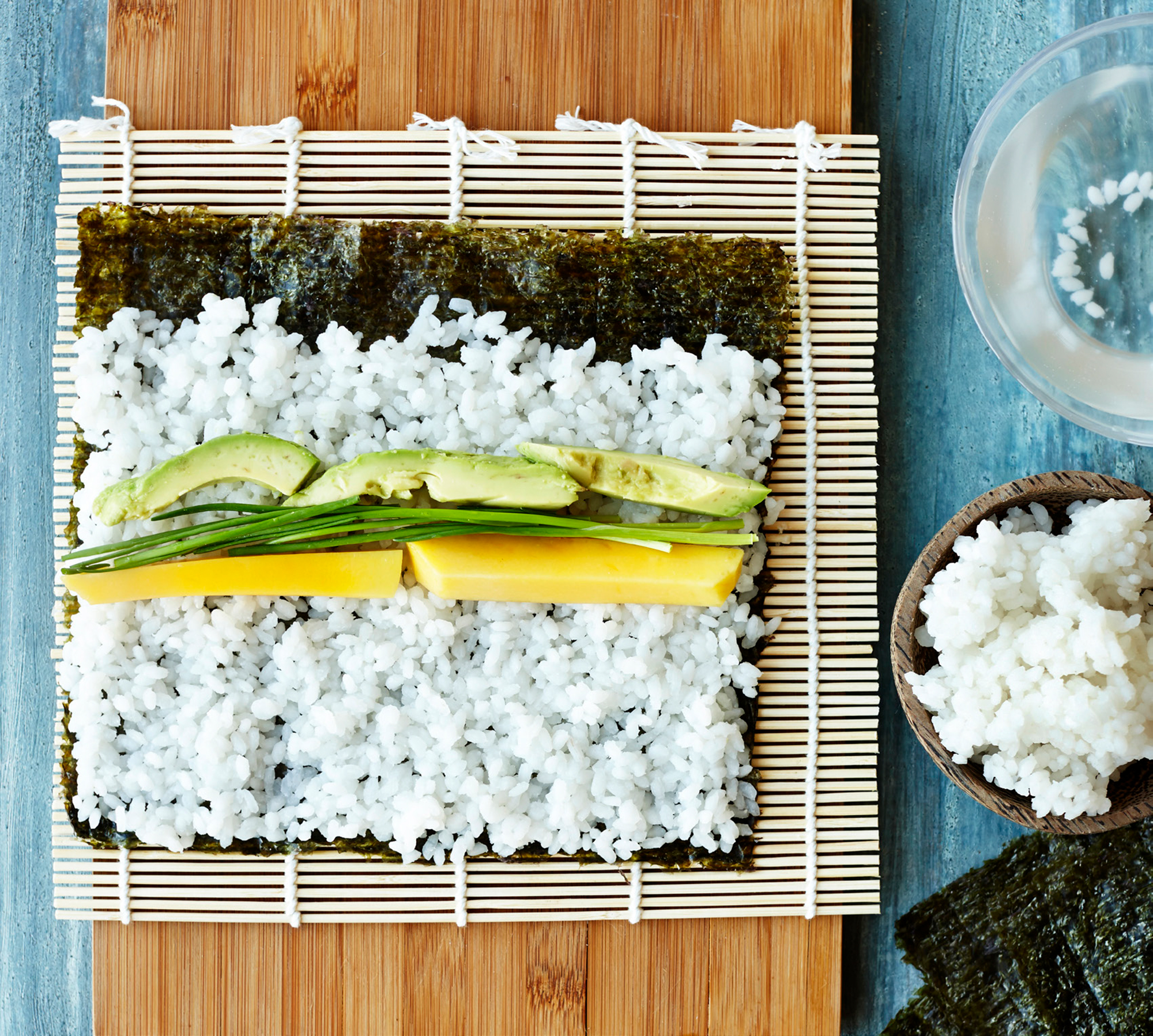 Sådan du lækker sushi i 4 nemme trin: guiden her - ALT.dk