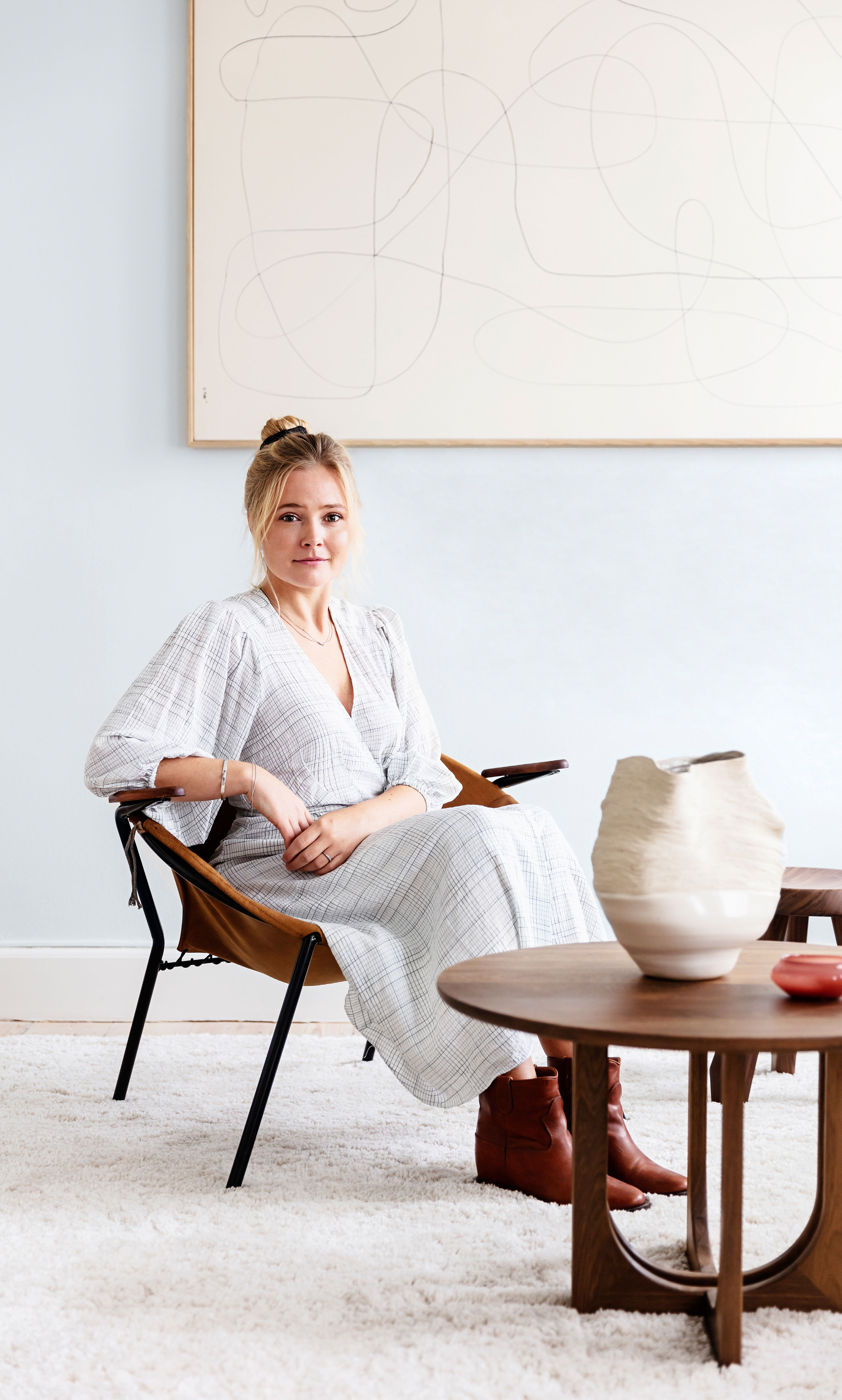 Simone Polk er visuel konceptudvikler og interiørstylist. Se mere af Simones univers på @polkenstudio