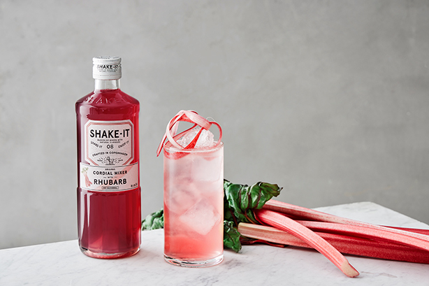 HansJust_Rhubarb_1758_Rhubarb-Collins_m_flaske.jpg